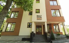 Balthouse Apartments